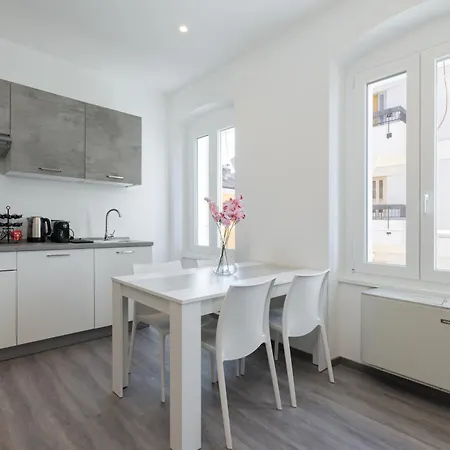 Apartment Miramare B Triest